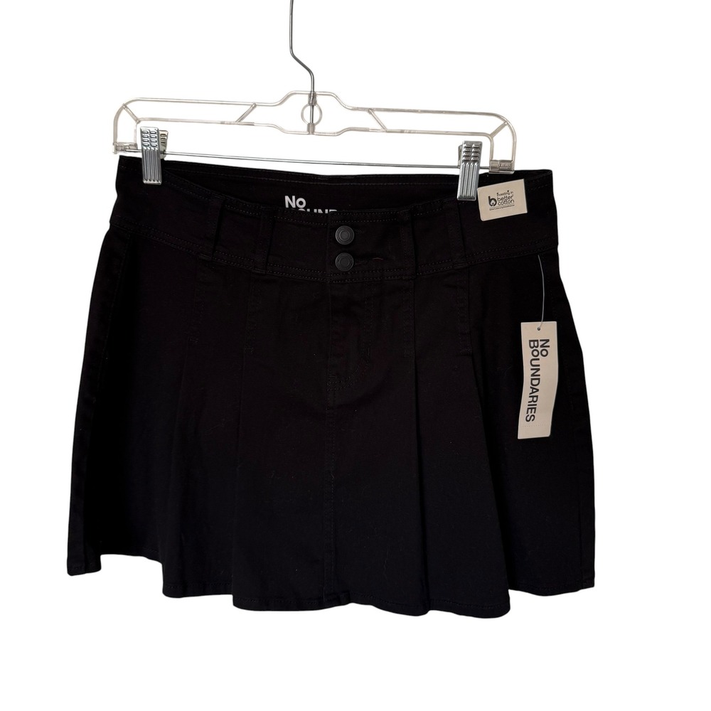 No Boundaries Pleated Mini Skirt Women S Black NEW NWT Dark Academia